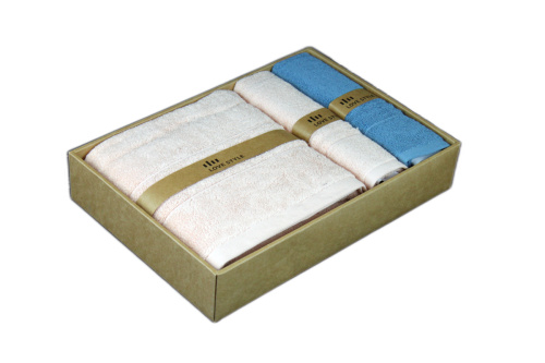 LOVE STYLE Gift set of towels in a box 70x130cm 1 pc., 35x70cm 2 pcs.