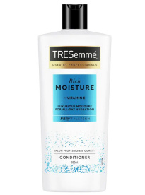 TRESemme Conditioner Rich Moisture 685 ml